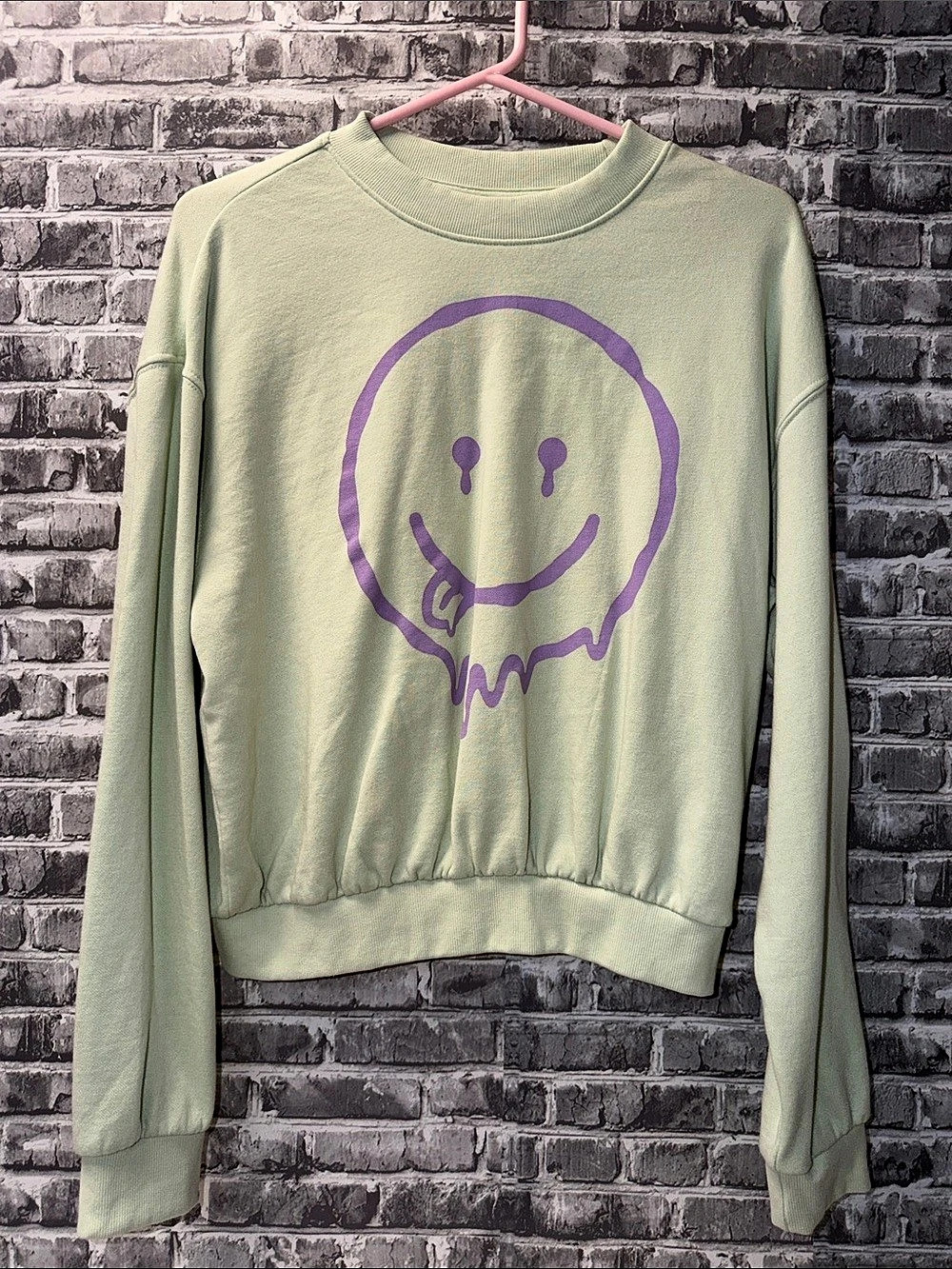 Divided Graphic Sweatshirt in Green Size Medium